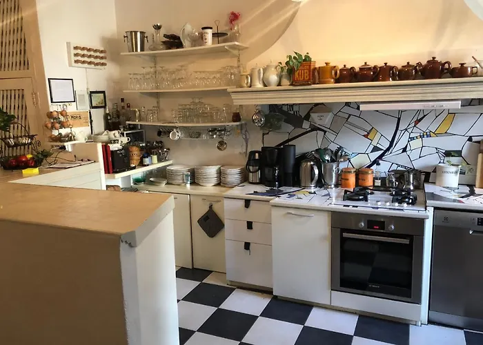 Le Flamant Rouge Guesthouse